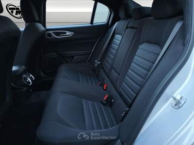 Alfa Romeo Giulia Giulia 2.0 Turbo 280 CV AT8 AWD Q4 Sprint Bianco usata Prato