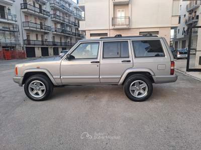 Jeep Cherokee Jeep Cherokee 2.5 Turbo Diesel 2000 ASI usata Ceglie Messapica