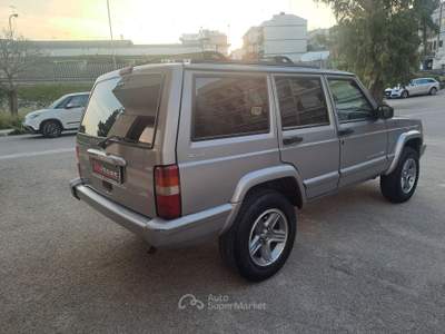 Jeep Cherokee Jeep Cherokee 2.5 Turbo Diesel 2000 ASI usata Ceglie Messapica