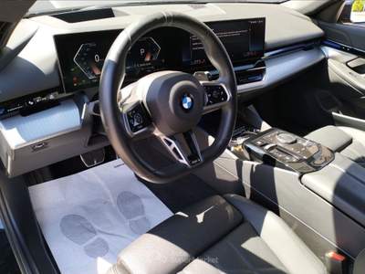 BMW Serie 5 520d 520d 48V xDrive Touring Nero usata Prato