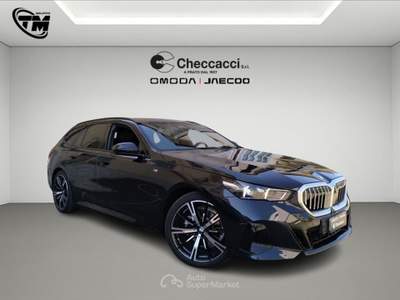 BMW Serie 5 520d 520d 48V xDrive Touring Nero usata Prato