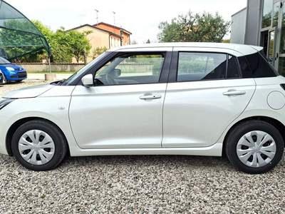 Suzuki Swift Versione Waku Bianco usata Castiglione delle Stiviere
