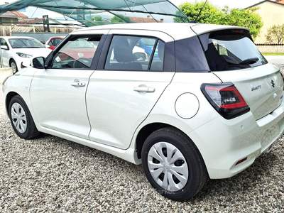 Suzuki Swift Versione Waku Bianco usata Castiglione delle Stiviere