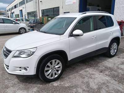 Volkswagen Tiguan SPORT & STYLE/PDC PLUS/4 MOTION/CERCHI 17/PACK PORTAOGGETTI/BRACCIOLO/KLIMA BI-ZONA/BC/CAMBIO 6M/NO FUMATORI/TAGLIANDI VW Bianco usata Fano