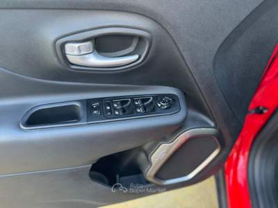 Jeep Renegade 1.0cc TURBO I3 120cv 4X2 LONGITUDE Rosso usata Pozzuoli