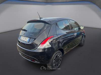 Lancia Ypsilon 1.0cc 70cv S&S Hybrid Gold Nero usata Pozzuoli