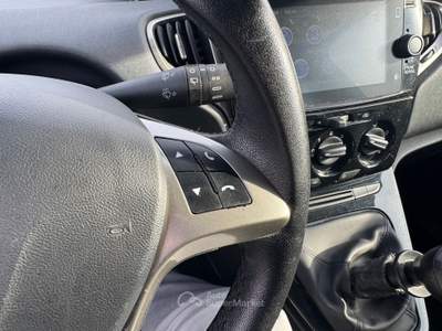 Lancia Ypsilon 1.0cc 70cv S&S Hybrid Gold Grigio usata Pozzuoli