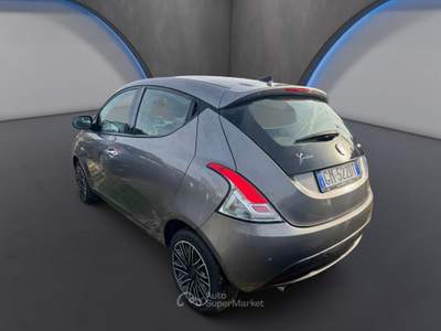 Lancia Ypsilon 1.0cc 70cv S&S Hybrid Gold Grigio usata Pozzuoli
