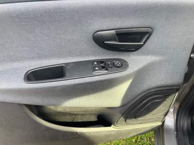 Lancia Ypsilon 1.0cc 70cv S&S Hybrid Gold Grigio usata Pozzuoli
