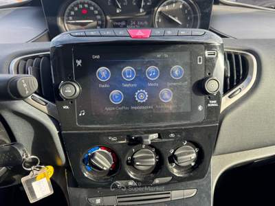 Lancia Ypsilon 1.0cc 70cv S&S Hybrid Gold Blu/Azzurro usata Pozzuoli