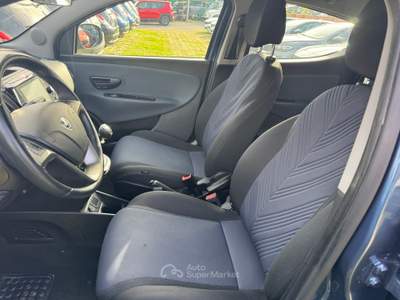 Lancia Ypsilon 1.0cc 70cv S&S Hybrid Gold Blu/Azzurro usata Pozzuoli
