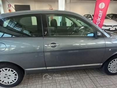 Lancia Ypsilon 1.3 MJT 75 CV Argento Grigio usata Torino