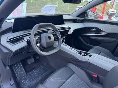 Peugeot 3008 1.2cc HYBRID 145cv E-DCS6 ALLURE Blu/Azzurro usata Pozzuoli