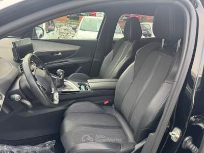 Peugeot 3008 1.2cc PureTech Turbo 130cv S&S GT Nero usata Pozzuoli