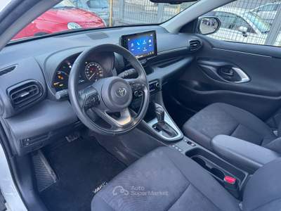 Toyota Yaris 1.5cc HEV Full Hybrid 116cv Active Bianco usata Pozzuoli