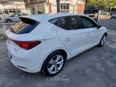Seat Leon 2.0 TDI 150 CV DSG FR Bianco usata Gragnano