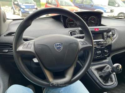 Lancia Ypsilon Ypsilon 1.2 Ecochic GPL Rosso usata Sassano