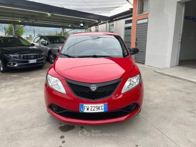 Lancia Ypsilon Ypsilon 1.2 Ecochic GPL Rosso usata Sassano