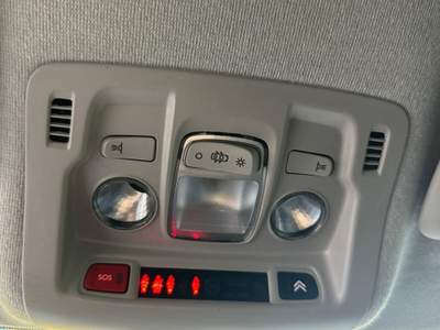 Citroen C3 83cv Benzina 5 porte Shine Navi bicolor pdc Bianco usata Roma