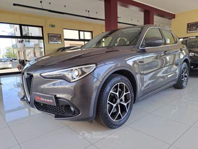 Alfa Romeo Stelvio Alfa Romeo Stelvio 2.2TurboD 190cv Q4 Executive 2021 Grigio usata Ceglie Messapica