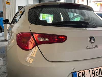 Alfa Romeo Giulietta ALFAROMEO GIULIETTA Bianco usata Lumezzane
