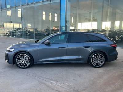 Audi A5 Avant TFSI 150 kW S tronic Line edition Possibilità noleggio no scoring Blu/Azzurro usata Gela