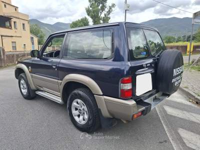 Nissan Patrol GR SE Blu/Azzurro usata Calci