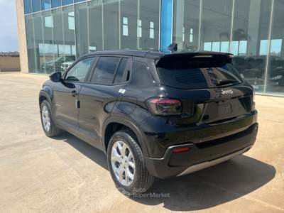 Jeep Avenger 110 CV MHEV Altitude - possibilità noleggio no scoring Nero usata Gela