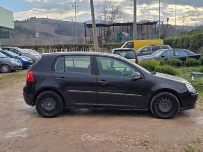 Volkswagen Golf VW GOLF 5 1.9 TDI 105.CV OK NEOPATENTATI usata Sassofeltrio