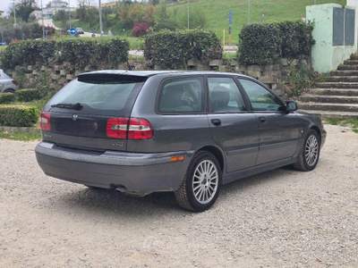 Volvo V40 1.9D DIESEL ASI OK NEOPATENTATI usata Sassofeltrio