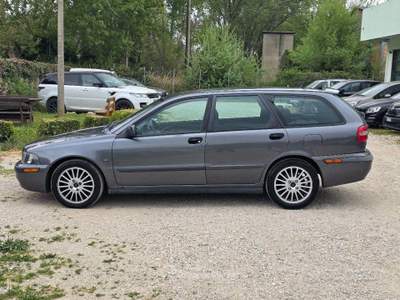 Volvo V40 1.9D DIESEL ASI OK NEOPATENTATI usata Sassofeltrio
