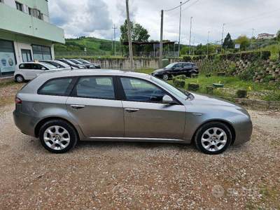 Alfa Romeo 159 SPORTWAGON 1.9 JTDM 150CV GARANZIA usata Sassofeltrio