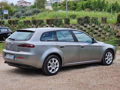 Alfa Romeo 159 SPORTWAGON 1.9 JTDM 150CV GARANZIA usata Sassofeltrio