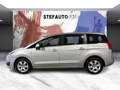 Peugeot 5008 I -  1.6 hdi 8v Active 115cv Grigio usata Bologna