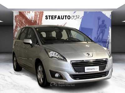 Peugeot 5008 I -  1.6 hdi 8v Active 115cv Grigio usata Bologna