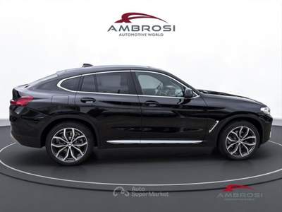 BMW X4 xdrive20d mhev 48V auto Nero usata Corciano