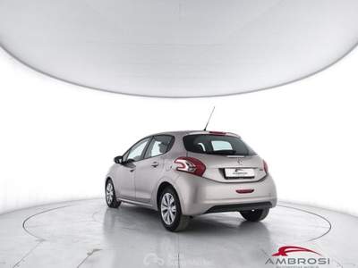 Peugeot 208 HDi 115 CV Stop&Start 5 porte Allure Bianco usata Corciano