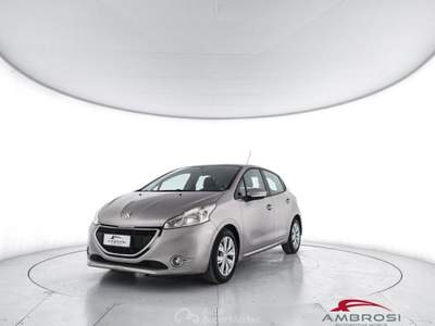 Peugeot 208 HDi 115 CV Stop&Start 5 porte Allure Bianco usata Corciano