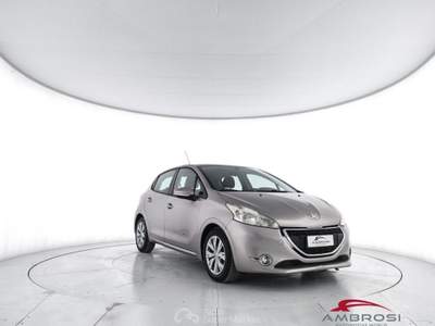 Peugeot 208 HDi 115 CV Stop&Start 5 porte Allure Bianco usata Corciano