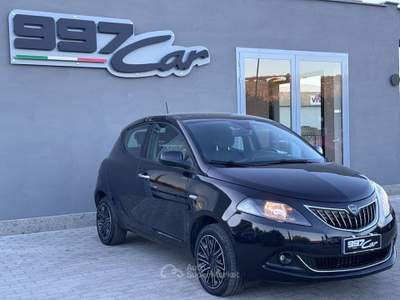 Lancia Ypsilon 5 porte S&S Hybrid Gold -CAMERA-APPLE CARPLAY Nero usata ARICCIA