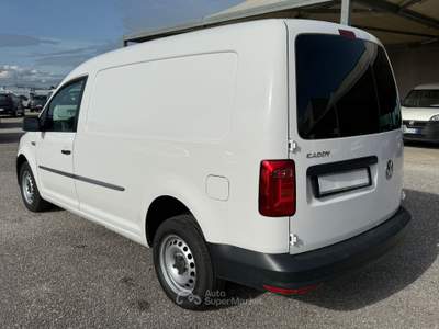 Volkswagen Caddy 2.0 TDI 4MOTION MAXI LE 4X4 Bianco usata San Salvatore Telesino