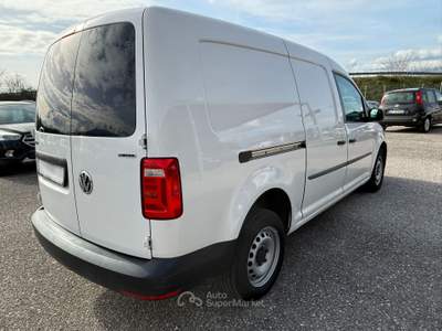Volkswagen Caddy 2.0 TDI 4MOTION MAXI LE 4X4 Bianco usata San Salvatore Telesino
