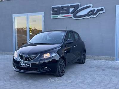 Lancia Ypsilon *PROMO* 5 porte S&S Hybrid Gold-CAMERA-APPLECARPLAY Nero usata ARICCIA