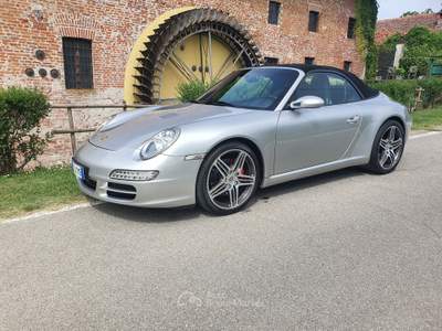 Porsche 911 Carrera S cabrio cambio manuale Argento usata CASALPUSTERLENGO