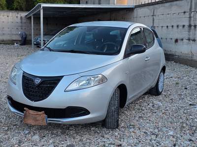 Lancia Ypsilon lancia y usata Giugliano in Campania