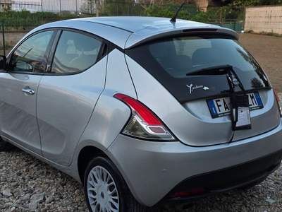 Lancia Ypsilon lancia y usata Giugliano in Campania