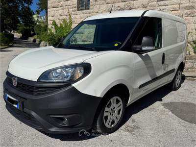 Fiat Doblò CARGO 3 POSTI Km 115000 CRONOLOGIA Bianco usata Isernia