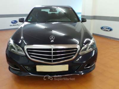 Mercedes-Benz Classe E vettura tenuta molto bene pari al nuovo Blu/Azzurro usata Dormelletto
