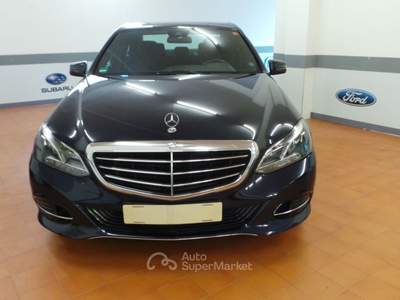 Mercedes-Benz Classe E vettura tenuta molto bene pari al nuovo Blu/Azzurro usata Dormelletto