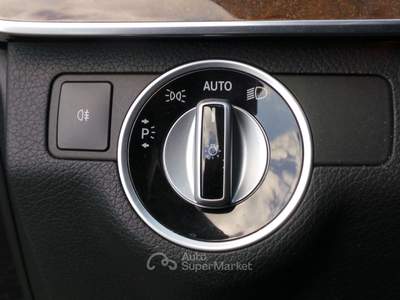 Mercedes-Benz Classe E vettura tenuta molto bene pari al nuovo Blu/Azzurro usata Dormelletto